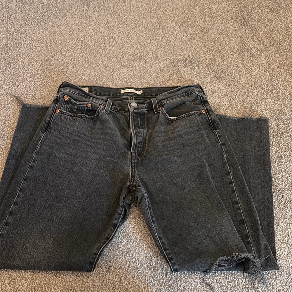 Black distressed wedgie straight Levi’s